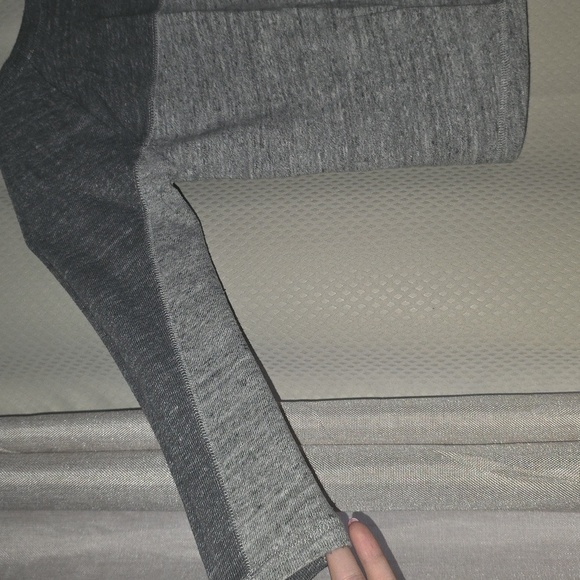 Baby GAP Charcoal and Light Gray Long Sleeve Tee - Picture 6 of 6